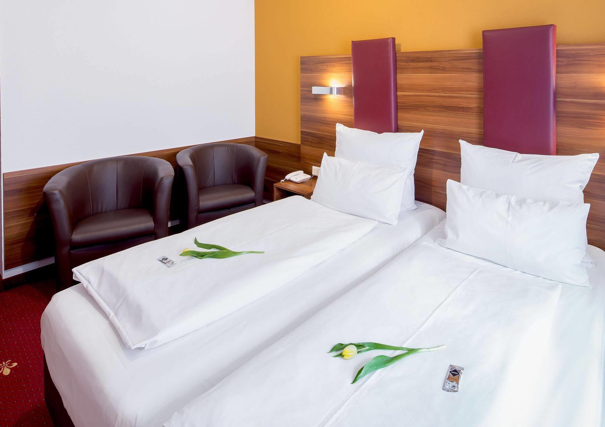 Tiptop Burgschmiet Garni Hotel Norimberga
